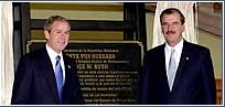 Presidents Bush and Fox at UN Summit in Monterrey